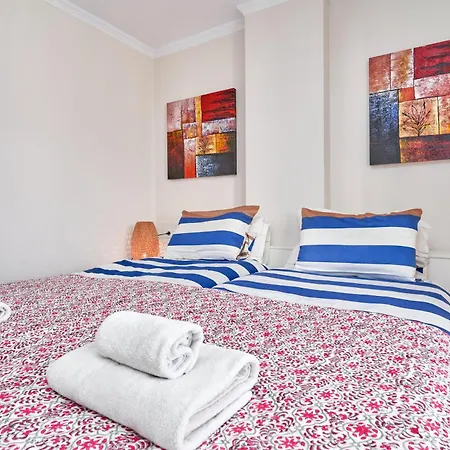 Plaza Espana E1 Apartment *